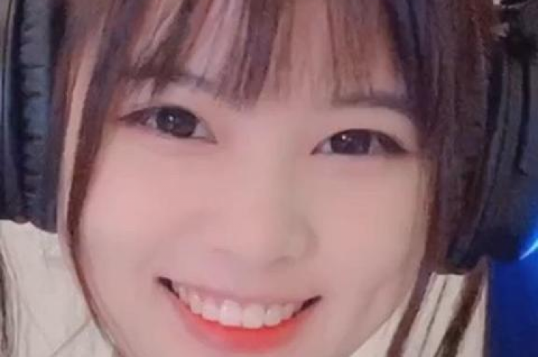 抖音与快手的自助服务平台，以其高效的功能和用户友好的界面，简化了账户管理流程并增强了营销活动的成效。