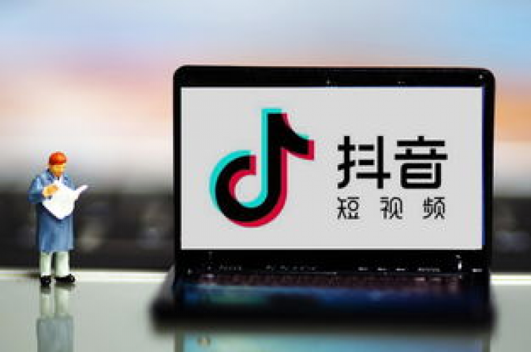 探索微信朋友圈营销的高效策略，助你迅速积累千万级好友网络，增强社交互动与品牌认知度的独门方法全解析。