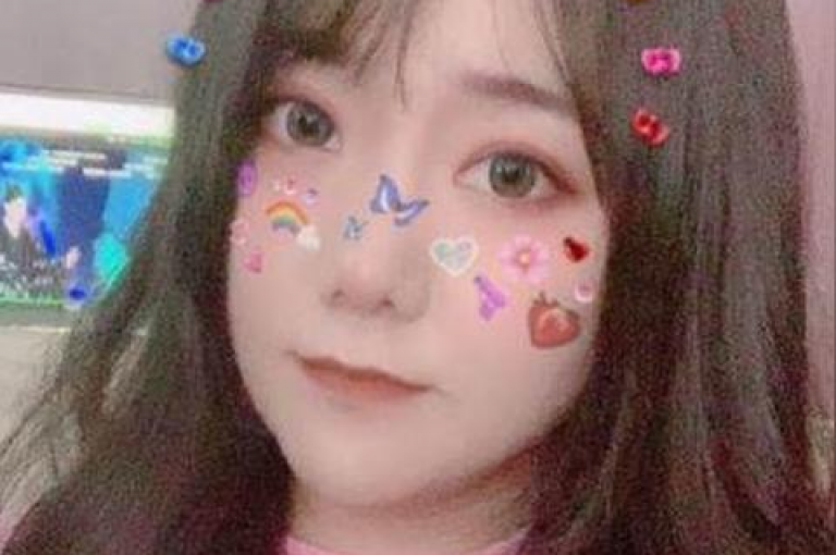 dy作品点赞充值 - 网红助手的app特色，提供一键式服务，让用户轻松获得更多点赞和关注。