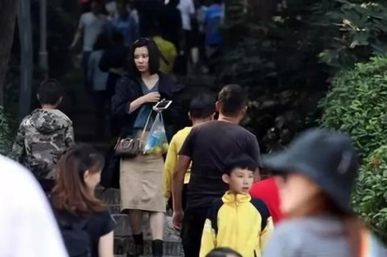 提升QQ空间人气的在线服务，仅需一元即可获得一万次访问量（专业平台助力，快速增加QQ空间访客数）