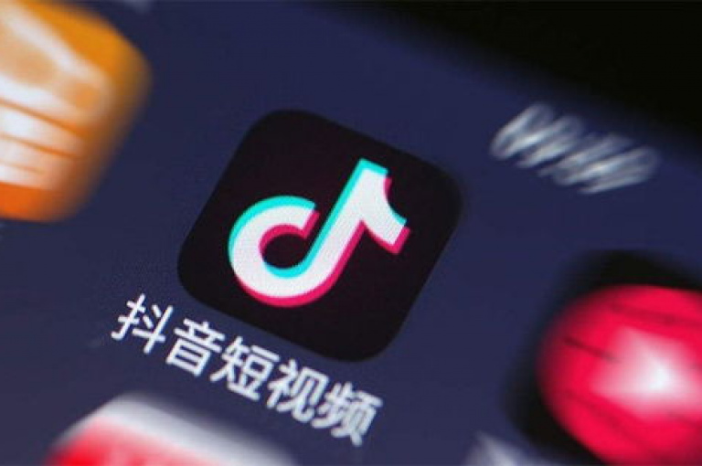 探索网络新天地，尽享快手抖音无限精彩，24小时自助服务，点赞充值即刻到账，网红世界等你来战！