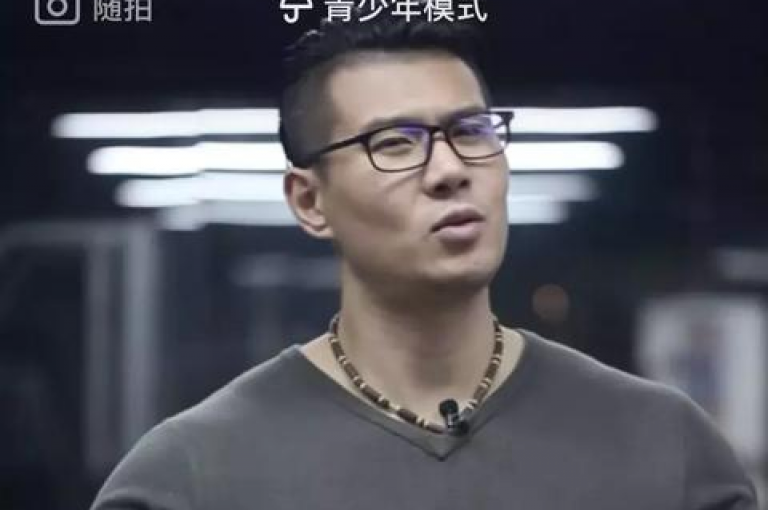 如何在快手平台上进行快币充值操作。