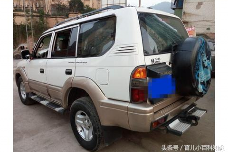 在寻求提升社交媒体影响力的捷径中，不少人选择了通过交易平台购买今日头条的粉丝账号，以此迅速获得关注者基础。