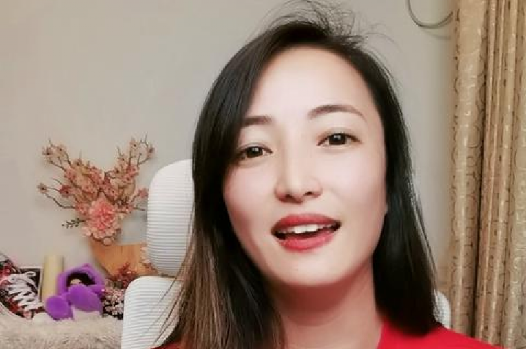 ks业务最受欢迎的三个平台之一是提供抖音免费领取1000播放量的服务网站。