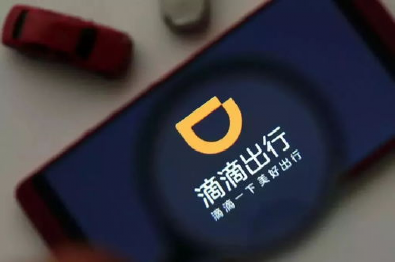 游戏卡盟平台提供全天候自助发卡服务，并有特惠活动，如1元可获得100赞，同时支持免费为QQ空间动态点赞。