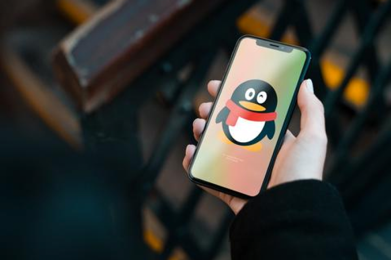 我发现了一款便捷的QQ点赞与微信支付自助服务平台。