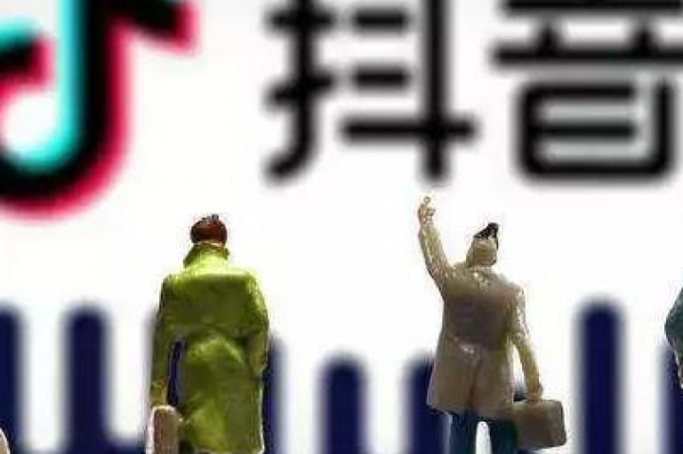 探索便捷的网络服务，包括快手在线自助业务、抖音号交易及小红书自助平台，还有QQ说说浏览量免费工具。