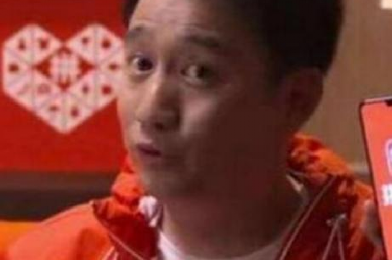 多多互助app在拼多多砍价活动中确实能提供一定的帮助，通过用户间的互助互砍，可以有效降低商品价格。