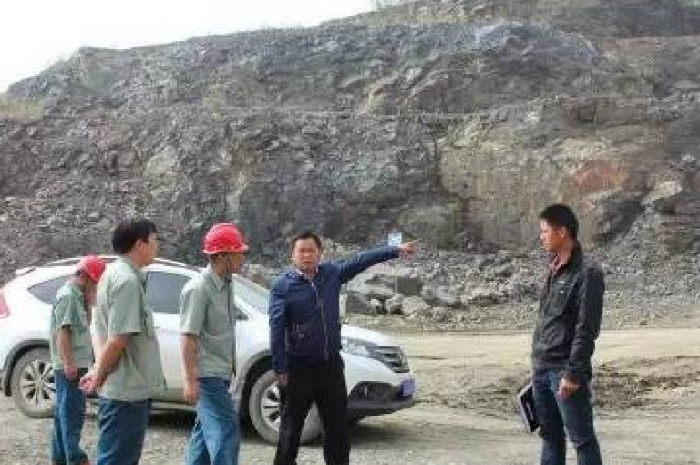 短信爆破攻击是一种利用自动化工具发送大量短信以进行网络攻击的行为。