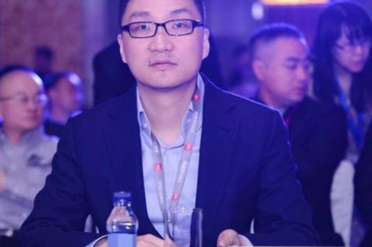 多多帮助力平台推出的拼多多助力大富翁活动是一项互动游戏，参与者通过完成特定任务来获得奖励。