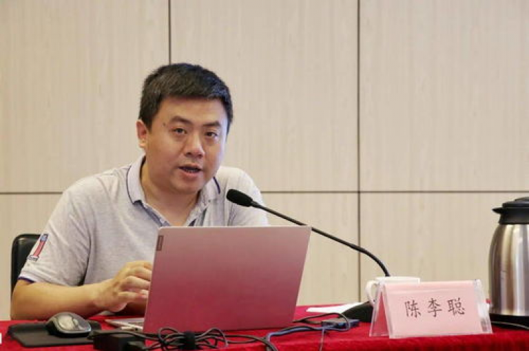 快手评论点赞自助平台包括多个在线服务，这些平台提供便捷的点赞解决方案。