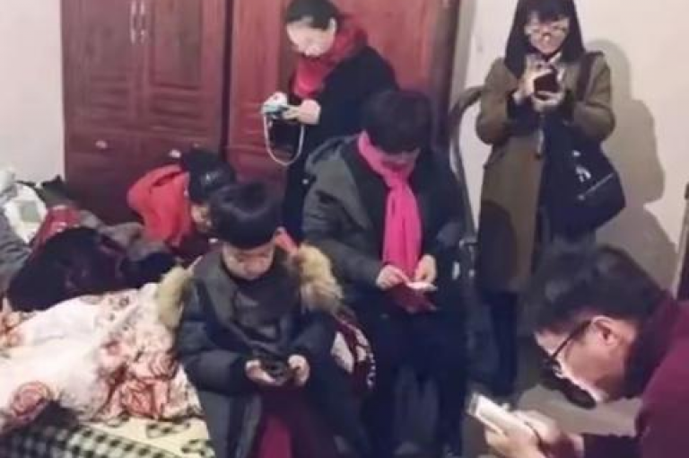 我在快手上用0.5元买到了100个快币，并且只需支付0.01元就能领取一年的QQ超级会员服务。