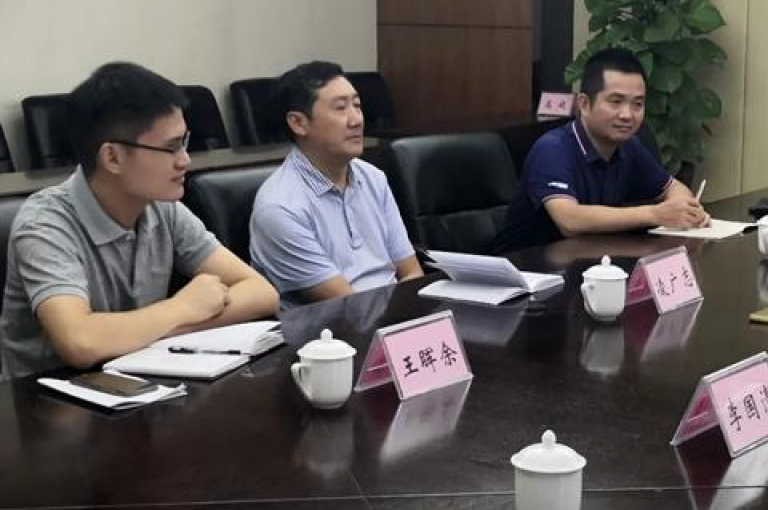 探索互联网的无限可能，发现免费资源和超值优惠，就在一站式24小时自助服务平台。