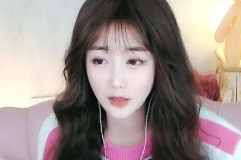 抖音千粉仅需二十元(抖音一千粉丝只需20元)。