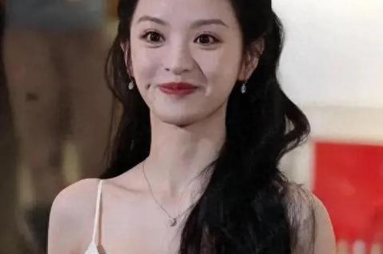 要提升粉丝数量，关键在于创造有价值、引人入胜的内容，并积极与受众互动。
