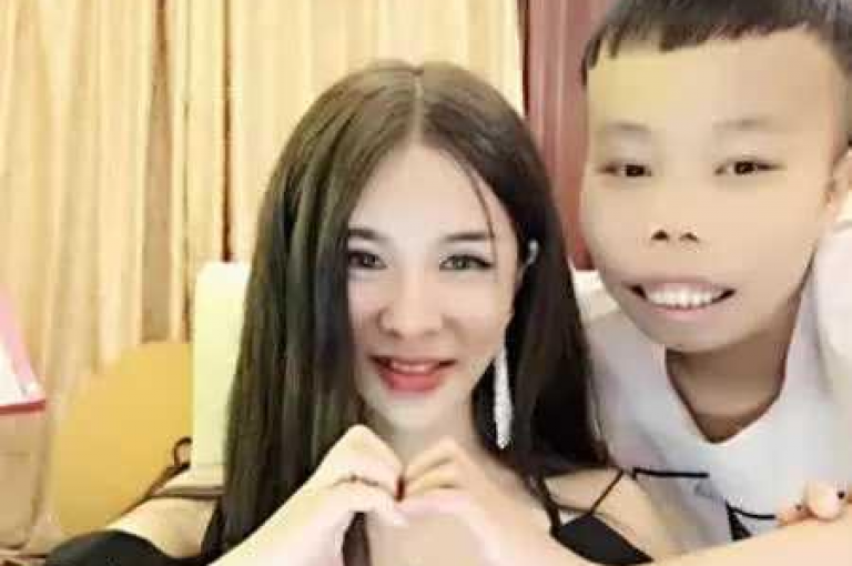 抖音直播人气提升工具 - 快手业务自助平台，快速增加粉丝关注。